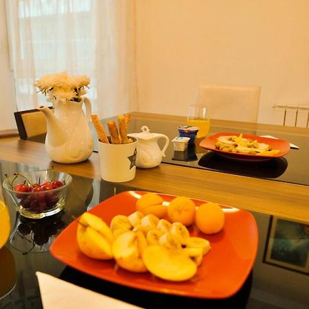 City Center Grand Apartment - Three-Bedroom, Free Parking Sarajevo Buitenkant foto