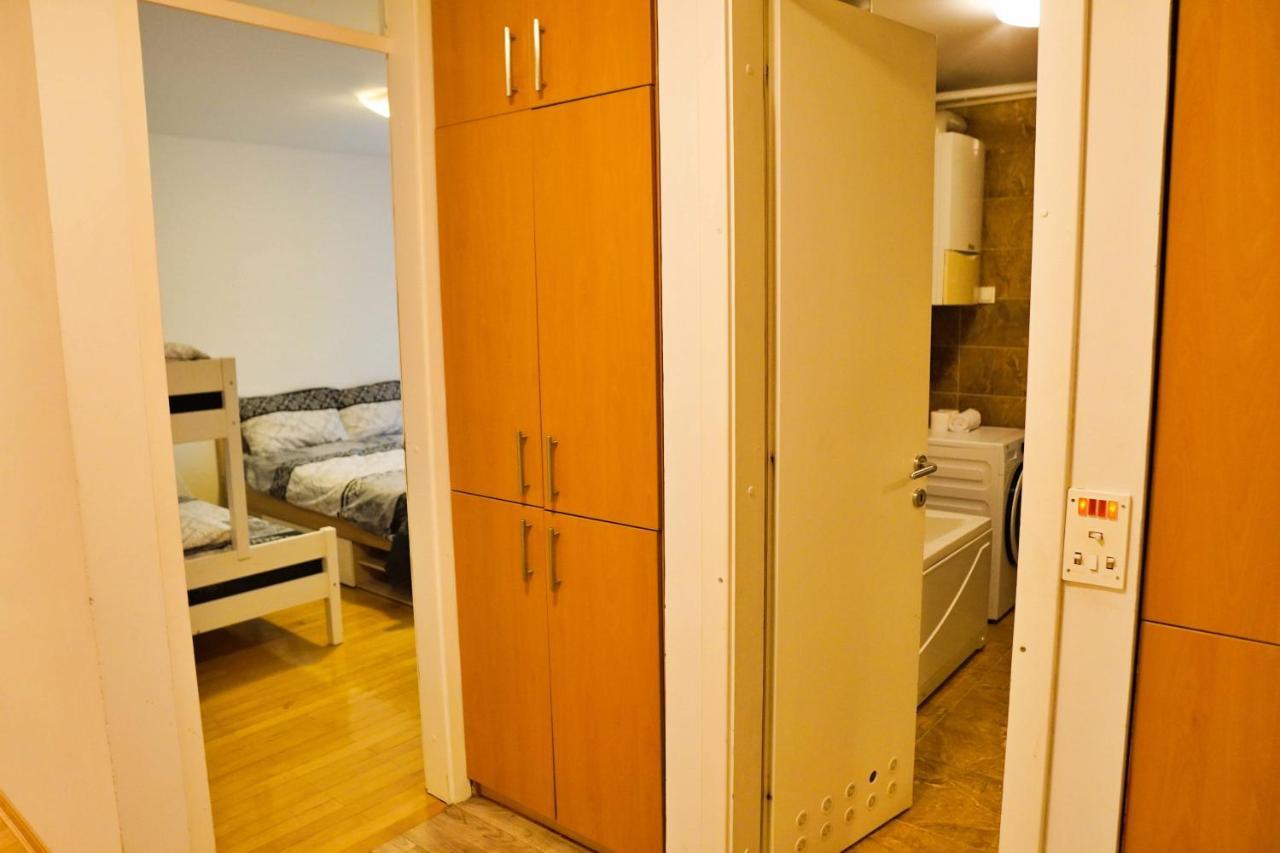 City Center Grand Apartment - Three-Bedroom, Free Parking Sarajevo Buitenkant foto