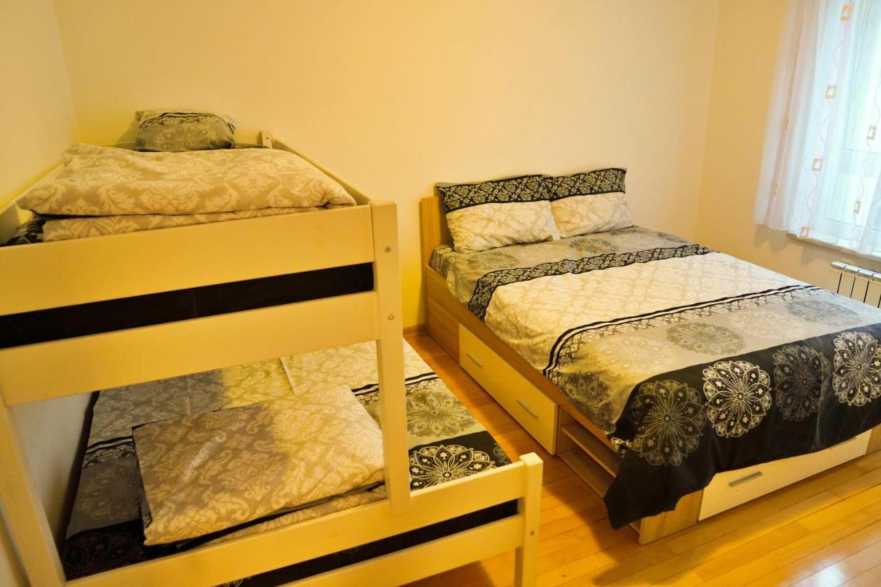 City Center Grand Apartment - Three-Bedroom, Free Parking Sarajevo Buitenkant foto